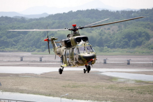 资料图片：韩国型机动直升机“Surion”。